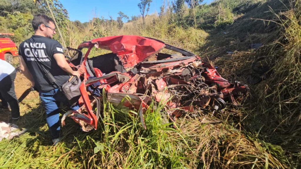 Ultrapassagem mal-sucedida deixa duas pessoas mortas e outras duas feridas na MG-354 em Presidente Olegário