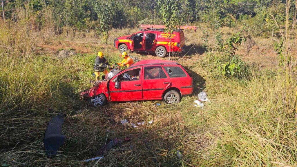 Ultrapassagem mal-sucedida deixa duas pessoas mortas e outras duas feridas na MG-354 em Presidente Olegário