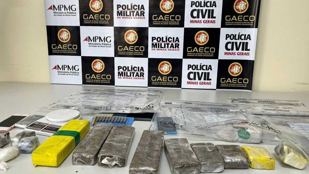 Operação do GAECO, PC e PM apreende drogas, munições e prende suspeitos de integrarem organização criminosa em João Pinheiro