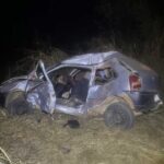 Colisão frontal entre carro e carreta resulta em morte de motorista e passageira na BR-040 em Lagoa Grande