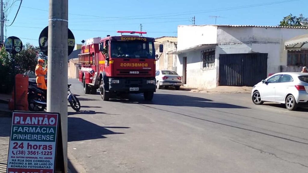 Simulação de evacuação da UPA de João Pinheiro chama atenção de moradores