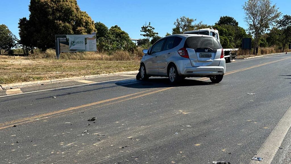 Motorista avança trevo da MG-410 com a BR-040 e causa acidente em Lagoa Grande