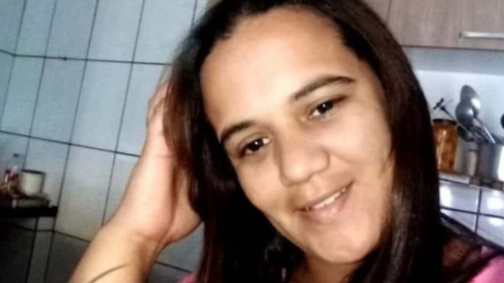 Mulher é suspeita de atear fogo no namorado em Varjão de Minas; homem sofreu queimaduras de segundo grau