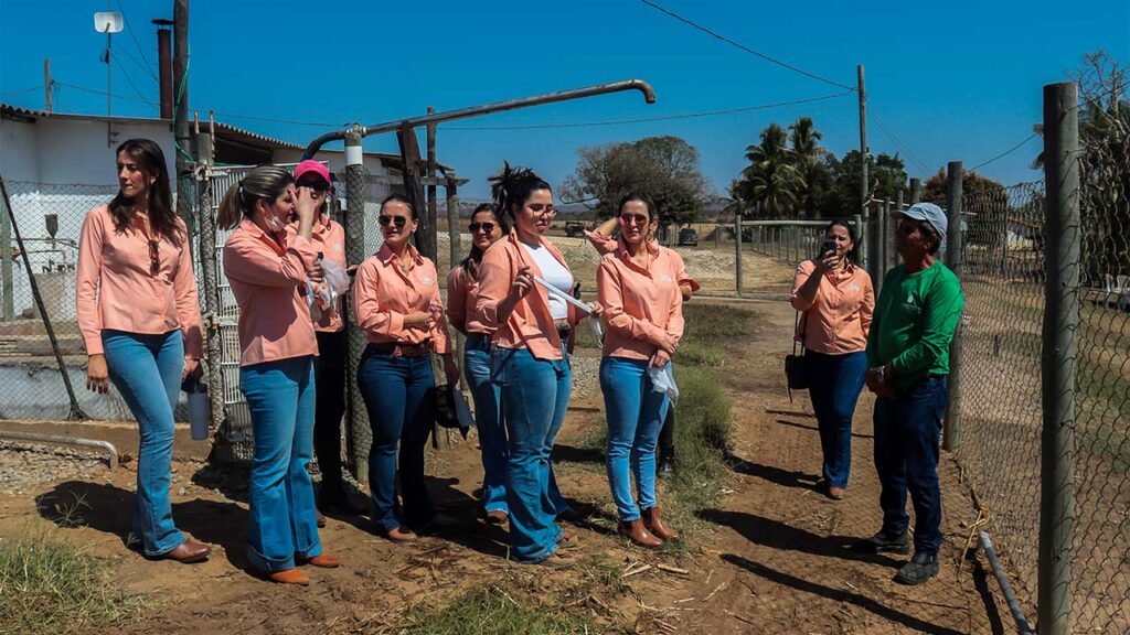 Associação Filhas do Agro e empresas parceiras participam de Dia de Campo da Cachaça Pinheirinha