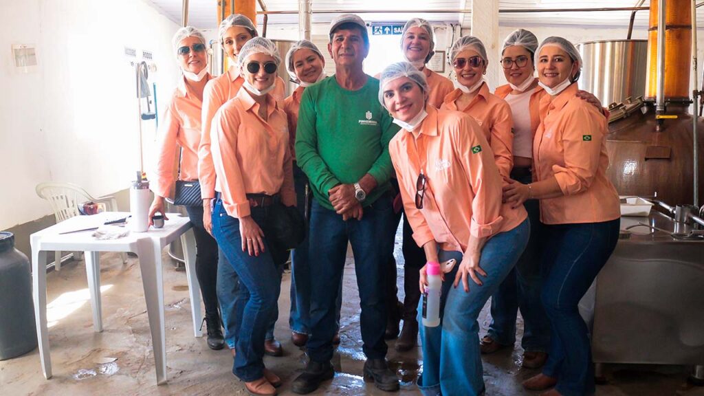 Associação Filhas do Agro e empresas parceiras participam de Dia de Campo da Cachaça Pinheirinha