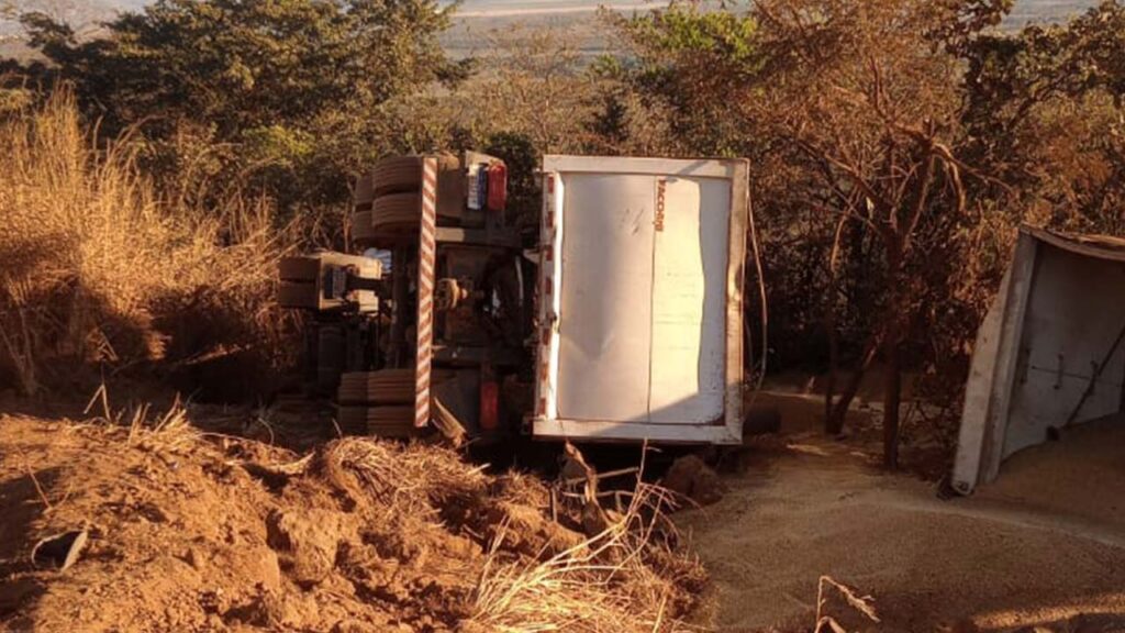 Caminhoneiro pinheirense sofre acidente grave em Buritis e família busca ajuda para tratamento