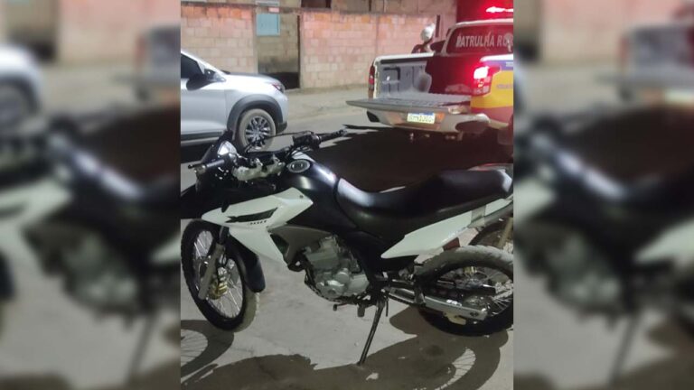 Suspeito abandona motocicleta clonada e foge durante patrulhamento na zona rural de João Pinheiro