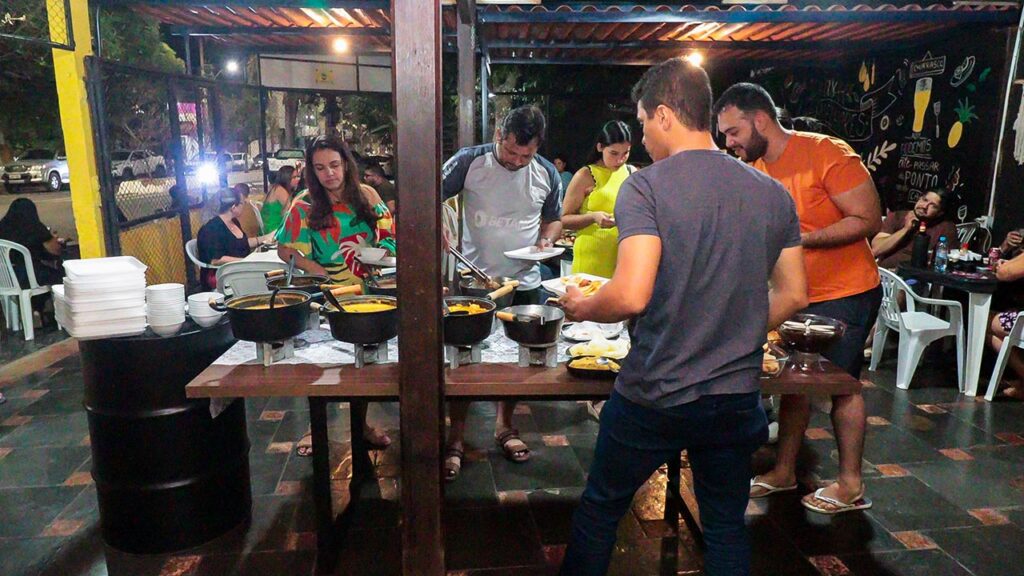 Novidade: Esquina’s Bar agora oferece rodízio de petiscos às quintas-feiras em João Pinheiro