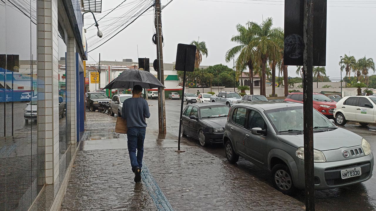 Município de João Pinheiro está na lista de cidades em alerta amarelo de perigo potencial de tempestades