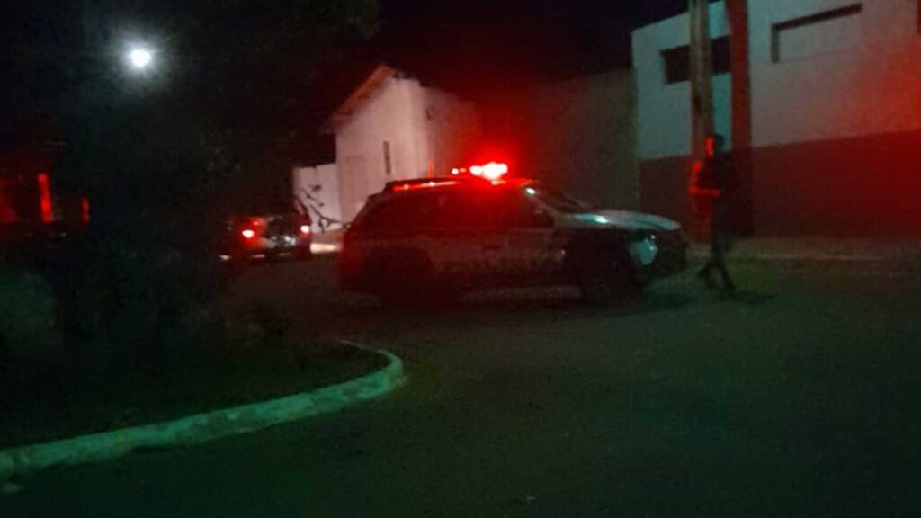 Emboscada termina em duplo homicídio dentro de carro em Brasilândia de Minas; disparos partiram do banco traseiro