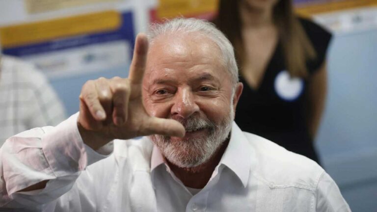 Pesquisa aponta que 90% do mercado financeiro avalia governo Lula negativamente