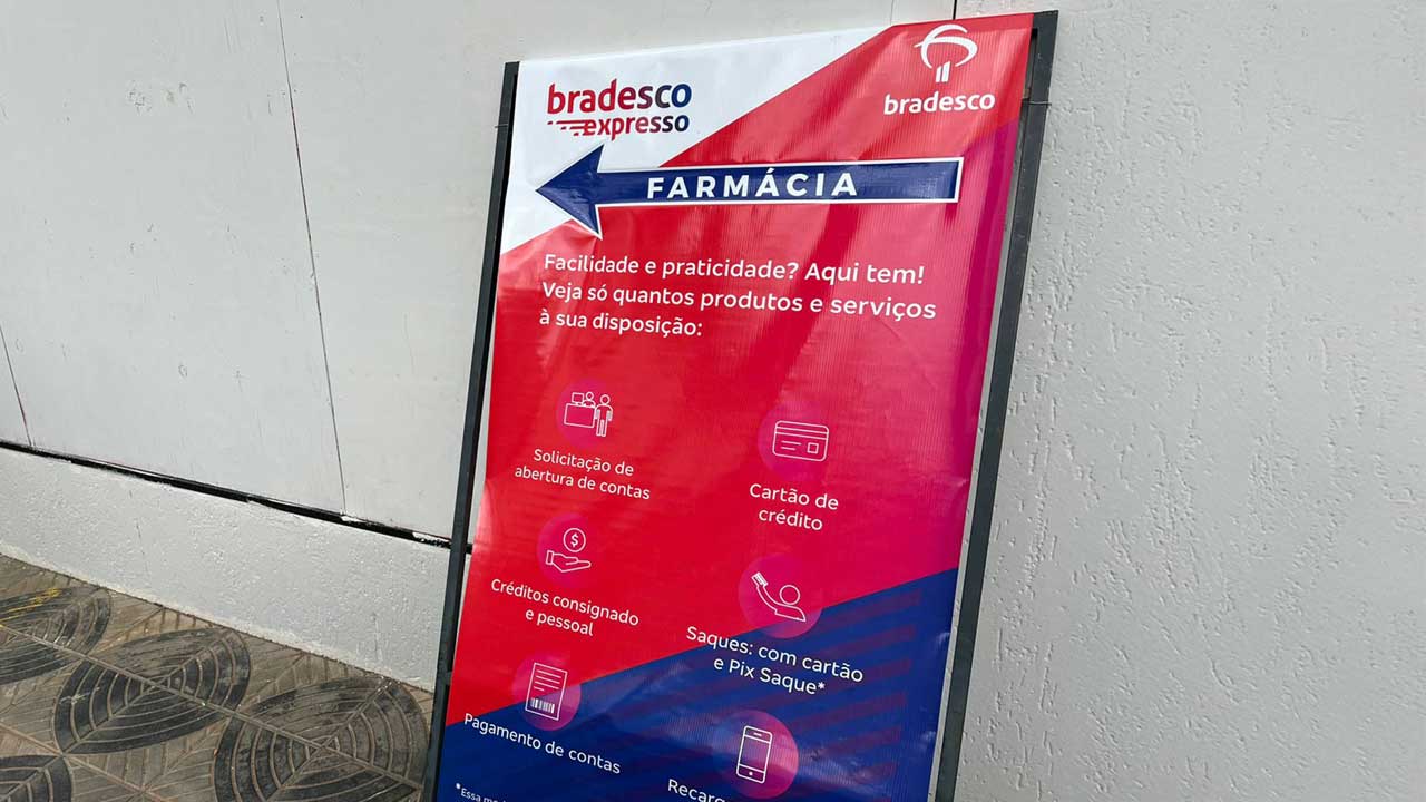 Aposentados ficam sem pagamento após saída do Bradesco de João Pinheiro 