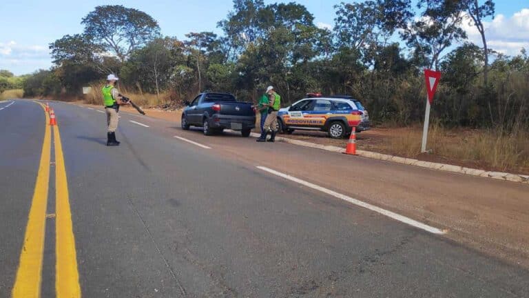 Homem de 42 anos é preso por dirigir embriagado na MG-181 em João Pinheiro 