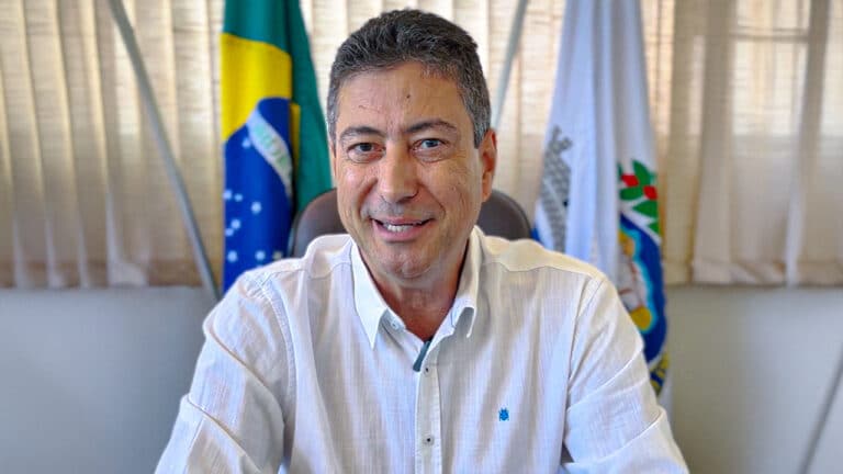 Prefeitura de João Pinheiro paga mais 281 rescisões e promete quitar o restante ainda em janeiro