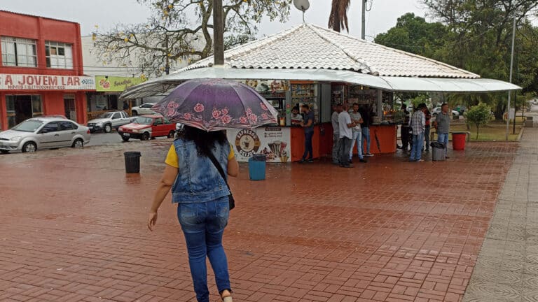 INMET emite alerta laranja de chuvas intensas para João Pinheiro e outros 709 municípios mineiros