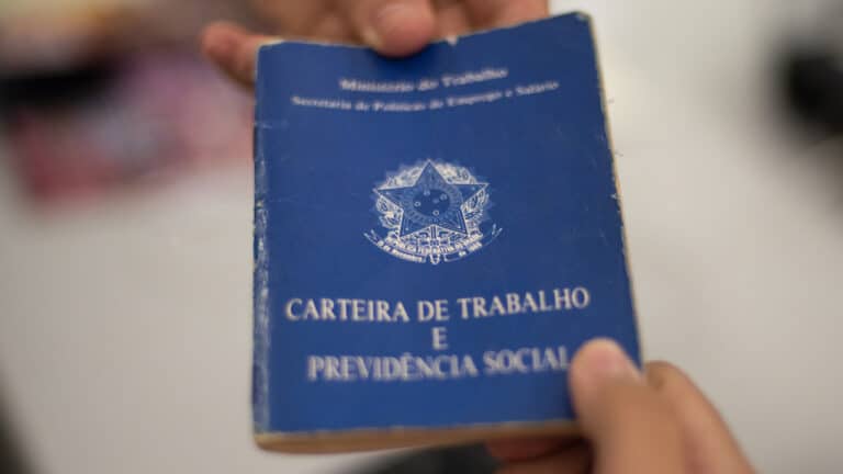 SINE de João Pinheiro tem 100 vagas abertas para diversas áreas e salários chegam a R$ 3.176