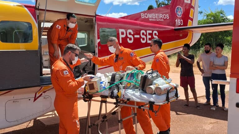 Bebê com bronquiolite e Covid-19 é resgatado em Brasilândia de Minas e transferido às pressas para Araguari