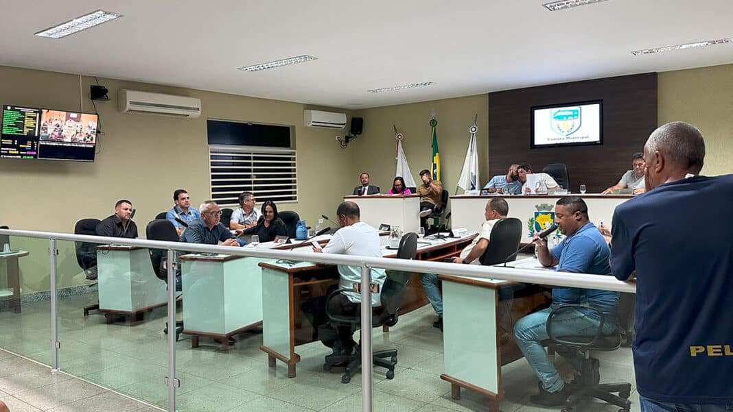 Câmara de João Pinheiro gasta mais de R$ 59 mil em diárias para vereadores em fevereiro