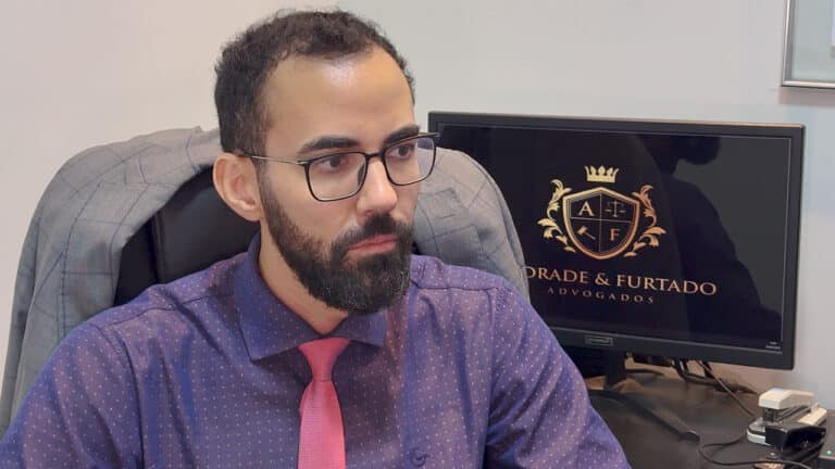 Pinheirense vai à Justiça e ganha R$ 11 mil por mala perdida pela Latam em voo internacional