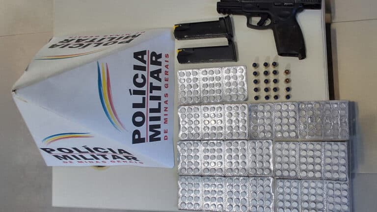 Caminhoneiro é preso com pistola carregada e quase 300 comprimidos de rebite na MG-181, em João Pinheiro