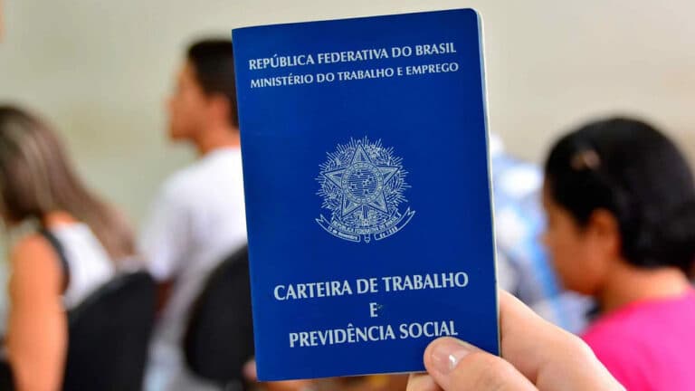 SINE de João Pinheiro divulga 40 vagas de emprego com salários de até R$ 3.176 