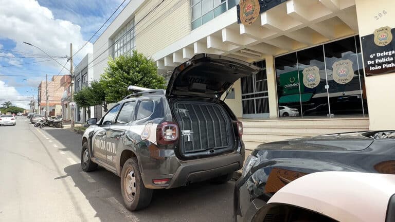 Locutor é preso por dever mais de R$ 12 mil em pensão alimentícia em João Pinheiro