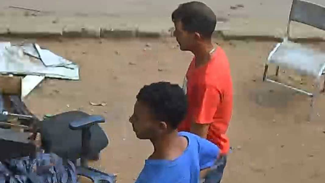 Ladrões são presos após invadir casa e furtar celular de idoso enquanto ele dormia em João Pinheiro