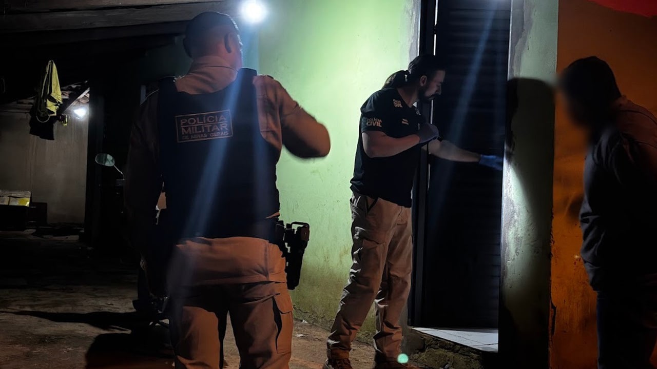 Jovem é brutalmente assassinado com mais de 10 tiros e golpes de lança dentro de casa, em Presidente Olegário