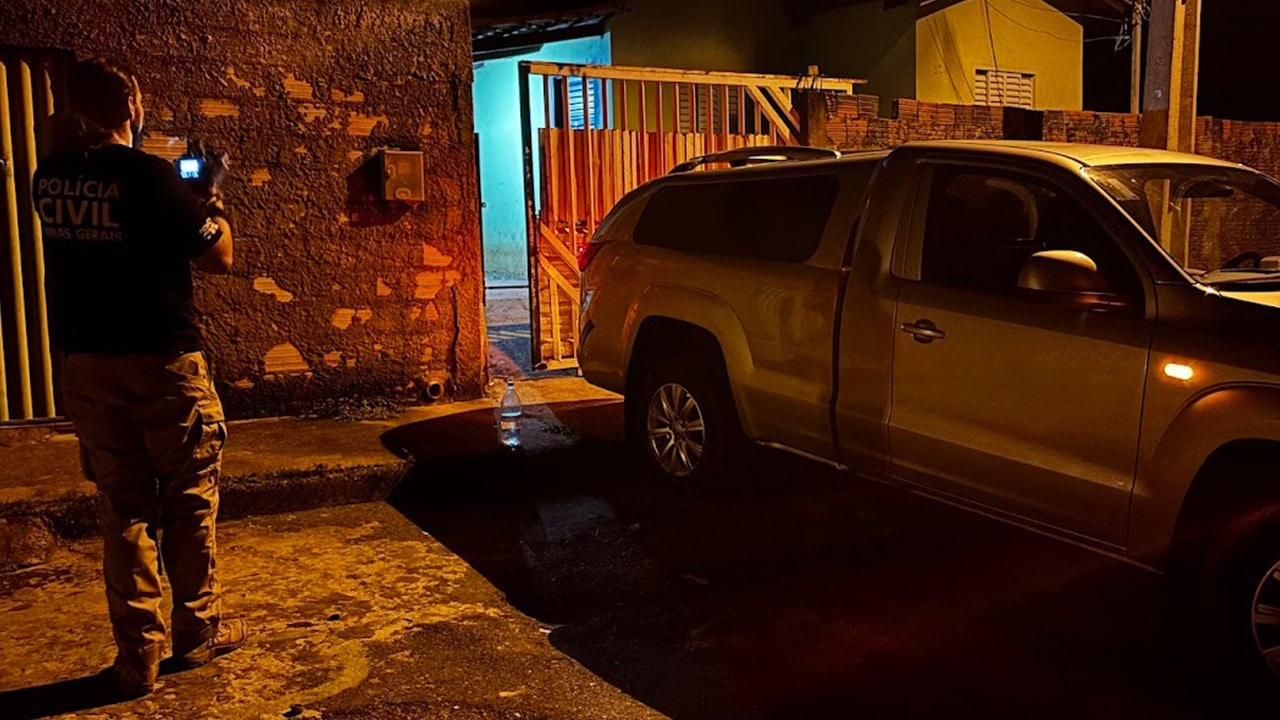 Jovem é brutalmente assassinado com mais de 10 tiros e golpes de lança dentro de casa, em Presidente Olegário