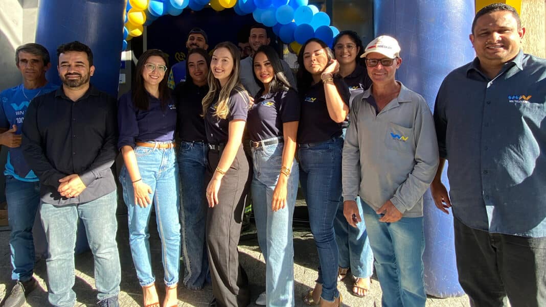 WN Telecom reinaugura loja em João Pinheiro com espaço renovado, nova liderança e promoção imperdivel