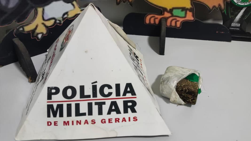 Polícia prende jovem de 20 anos com maconha durante fiscalização em fazenda de João Pinheiro