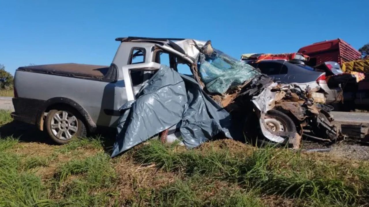 Tragédia: casal pinheirense que voltava de velório morre em grave acidente na BR-040, em Paracatu