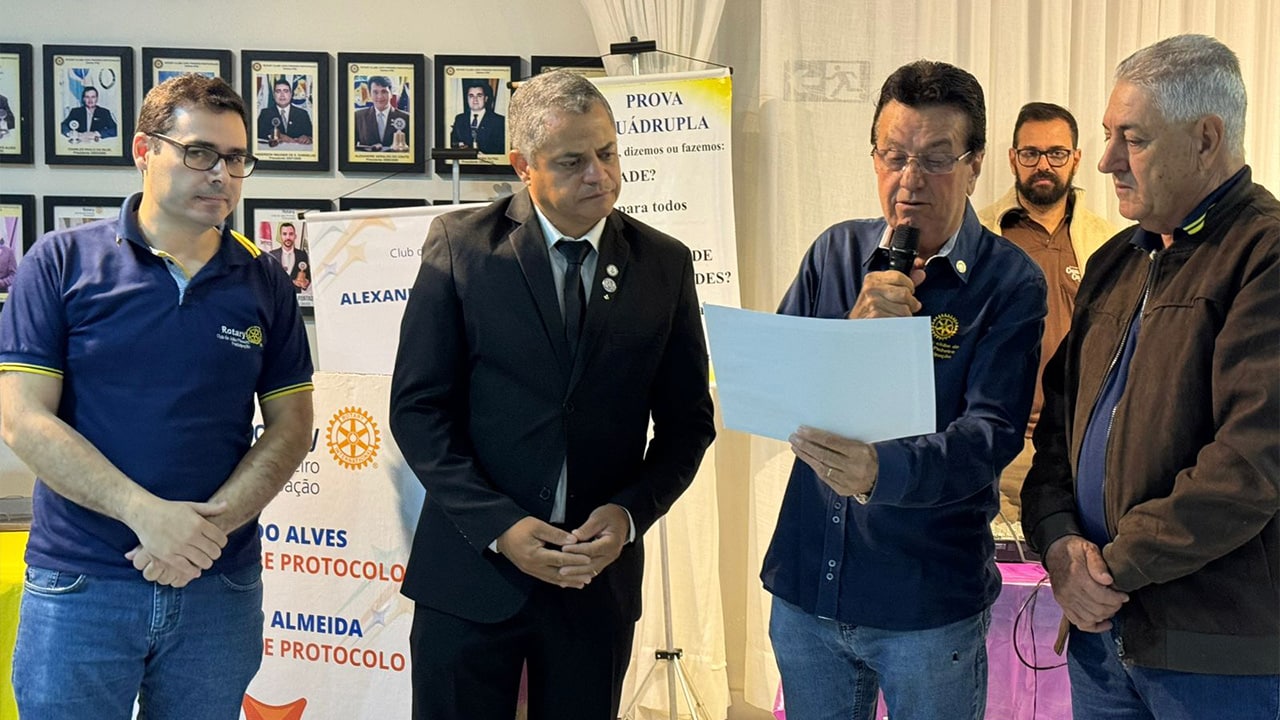Rotary Participação homenageia policial que salvou criança de 2 anos em João Pinheiro