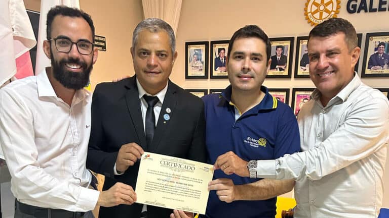 Rotary Participação homenageia policial que salvou criança de 2 anos em João Pinheiro