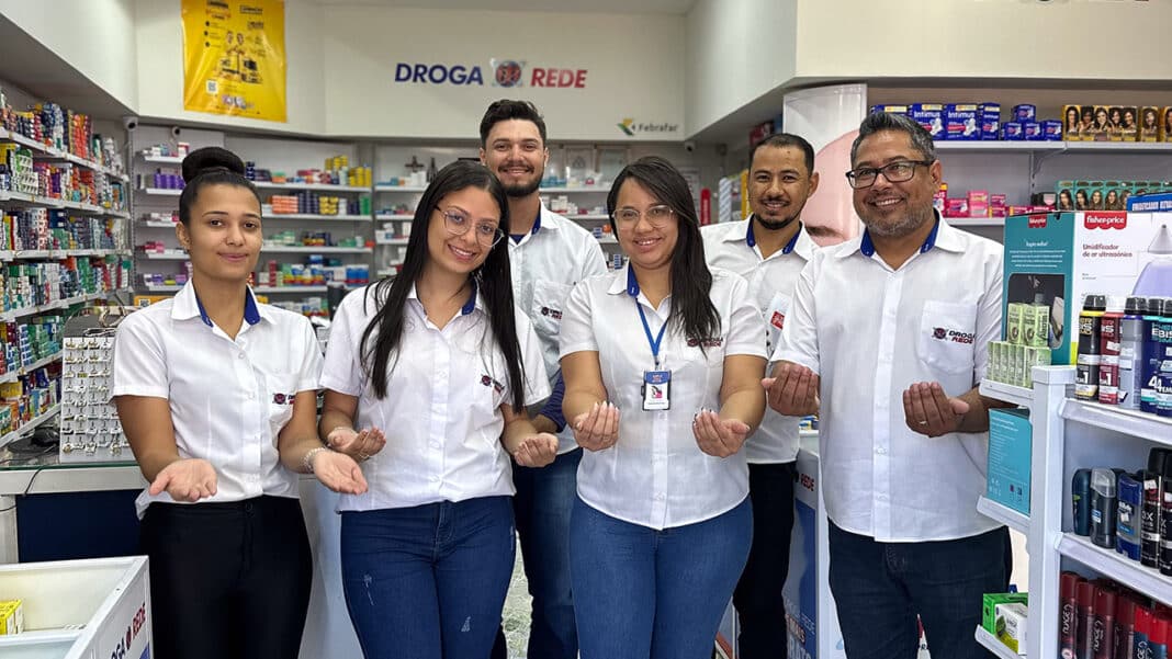 Droga Rede, dos irmãos Pedro e Gilmar, traz de volta o Dia do Real com preços imbatíveis até sábado em João Pinheiro