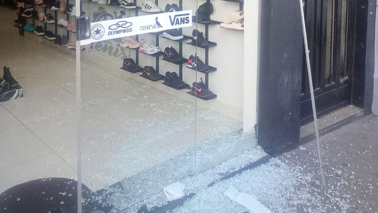 Ladrão é preso após quebrar porta de vidro e furtar mais de R$ 3 mil de loja no Centro de João Pinheiro