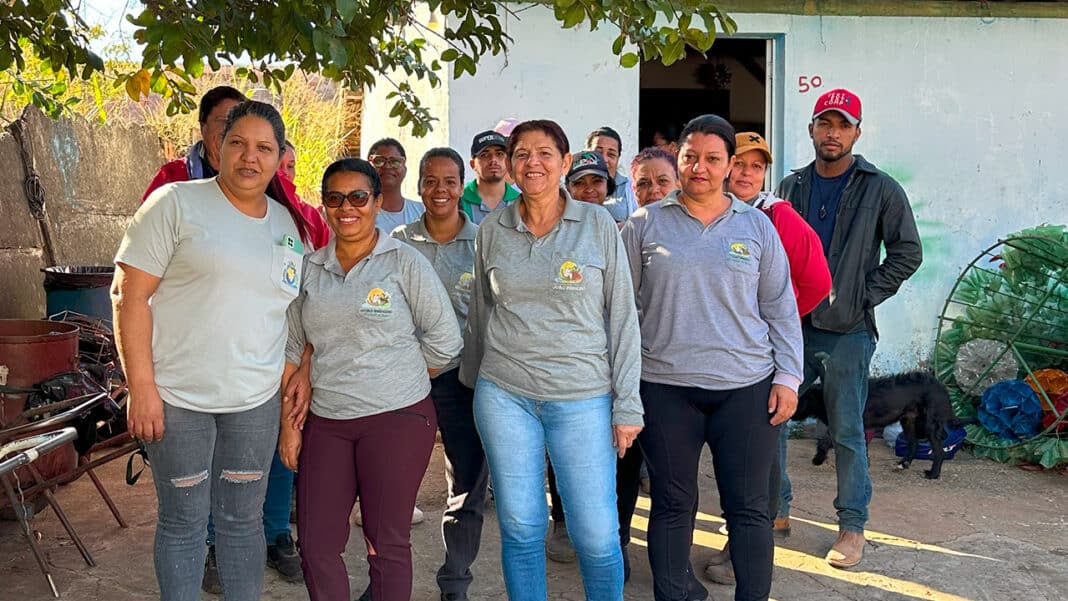 Garis se pronunciam e saem em defesa do prefeito e vereador após polêmica de kits de higiene em João Pinheiro