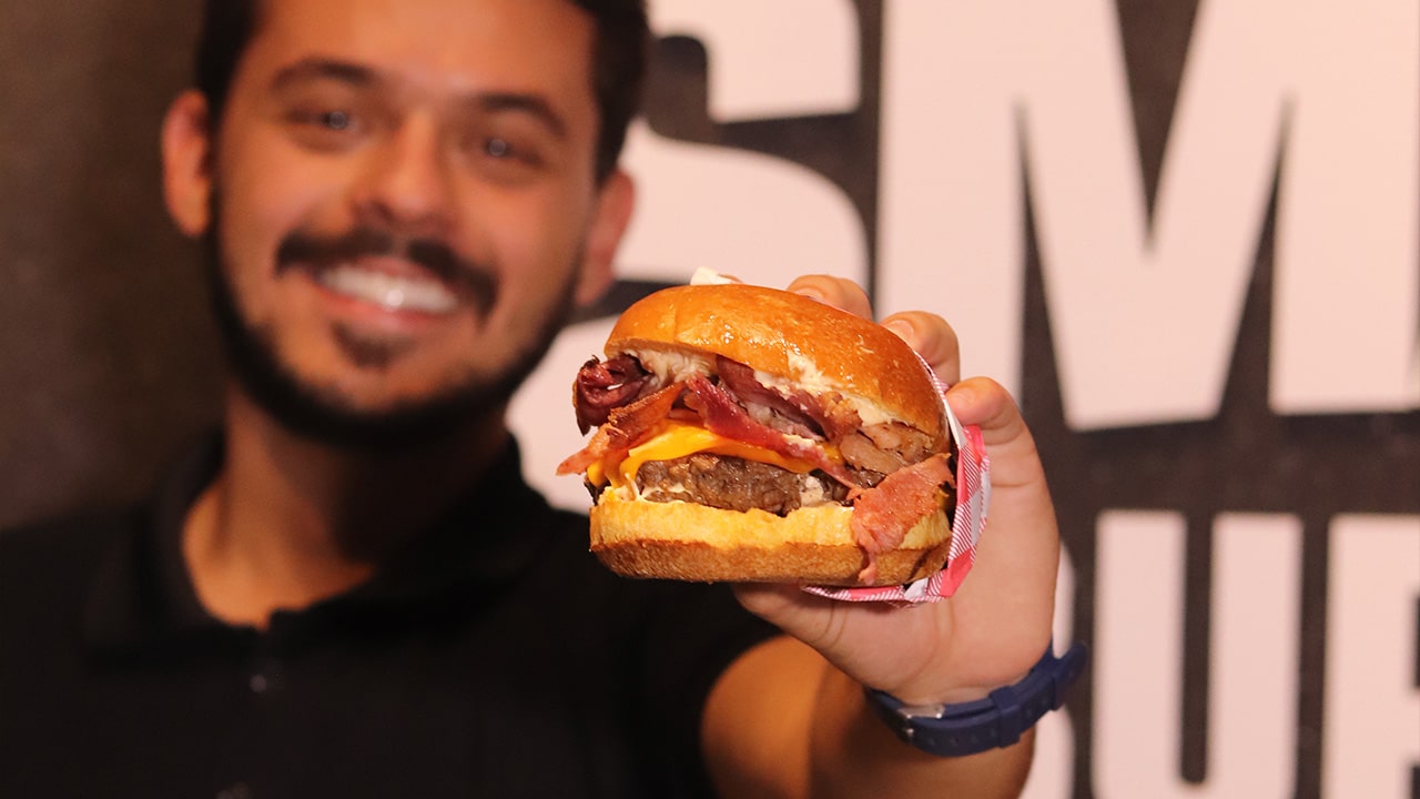 Do sonho à realidade: como a amizade e um sabor único criaram o Smash Burger, a nova paixão de João Pinheiro
