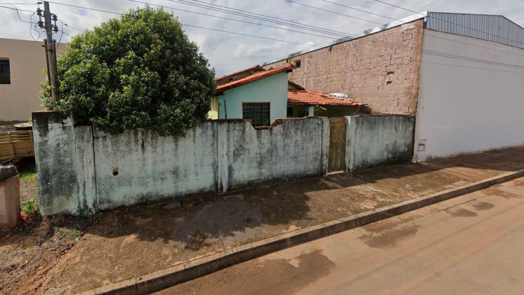 Ladrões invadem casa usada como depósito pela prefeitura em Luizlândia do Oeste (JK) e furtam moto e roçadeiras