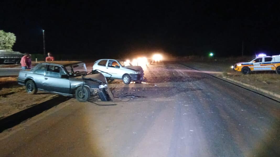 Ultrapassagem indevida causa grave acidente com cinco feridos na MGC-354, em Presidente Olegário