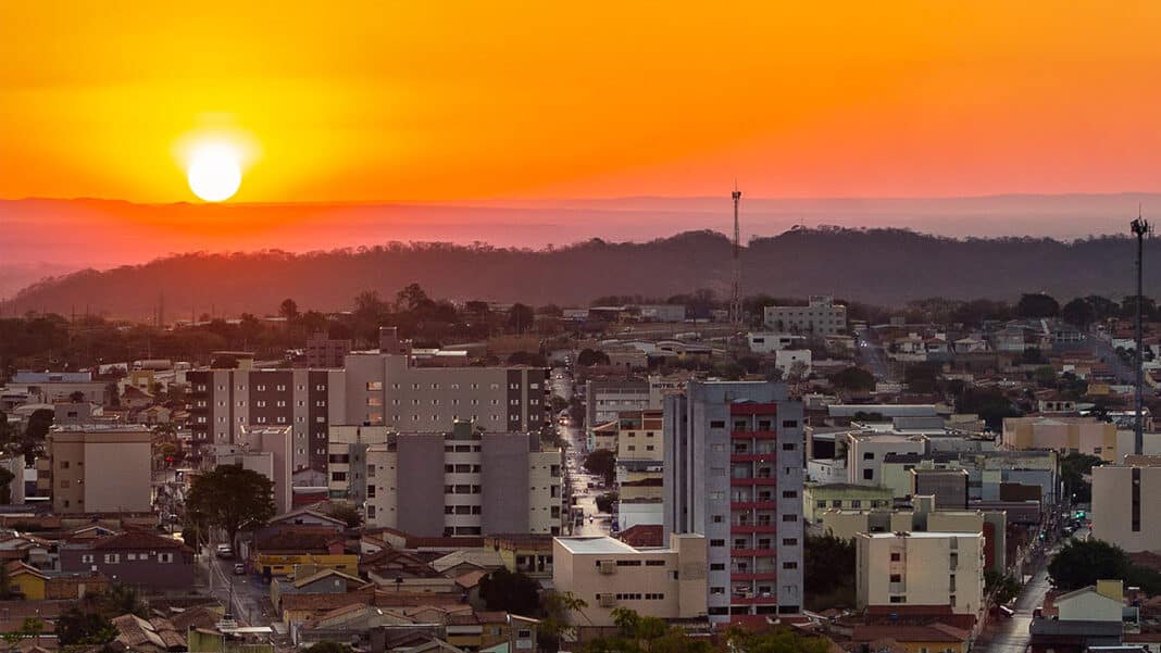 Somos quase 49 mil: população de João Pinheiro atinge 48.725 habitantes em nova estimativa do IBGE