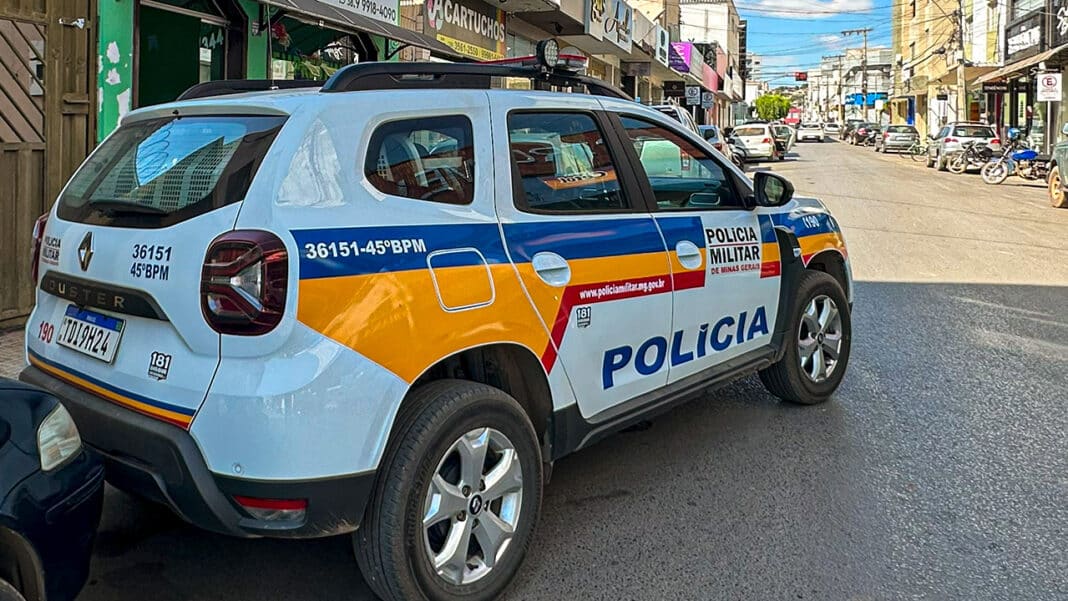 Mulher de 58 anos cai no golpe do