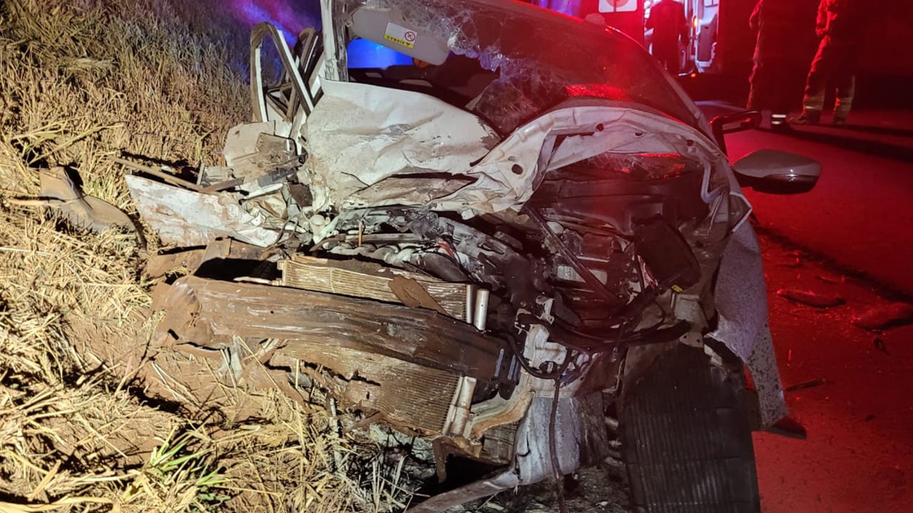 TRAGÉDIA NA MGC-354: mulher morre em grave acidente e casal de João Pinheiro fica ferido, em PO