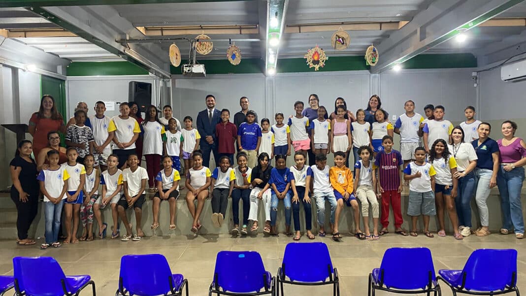 Procon Mirim: projeto ensina direitos do consumidor para mais de 2.400 crianças em nove escolas de João Pinheiro