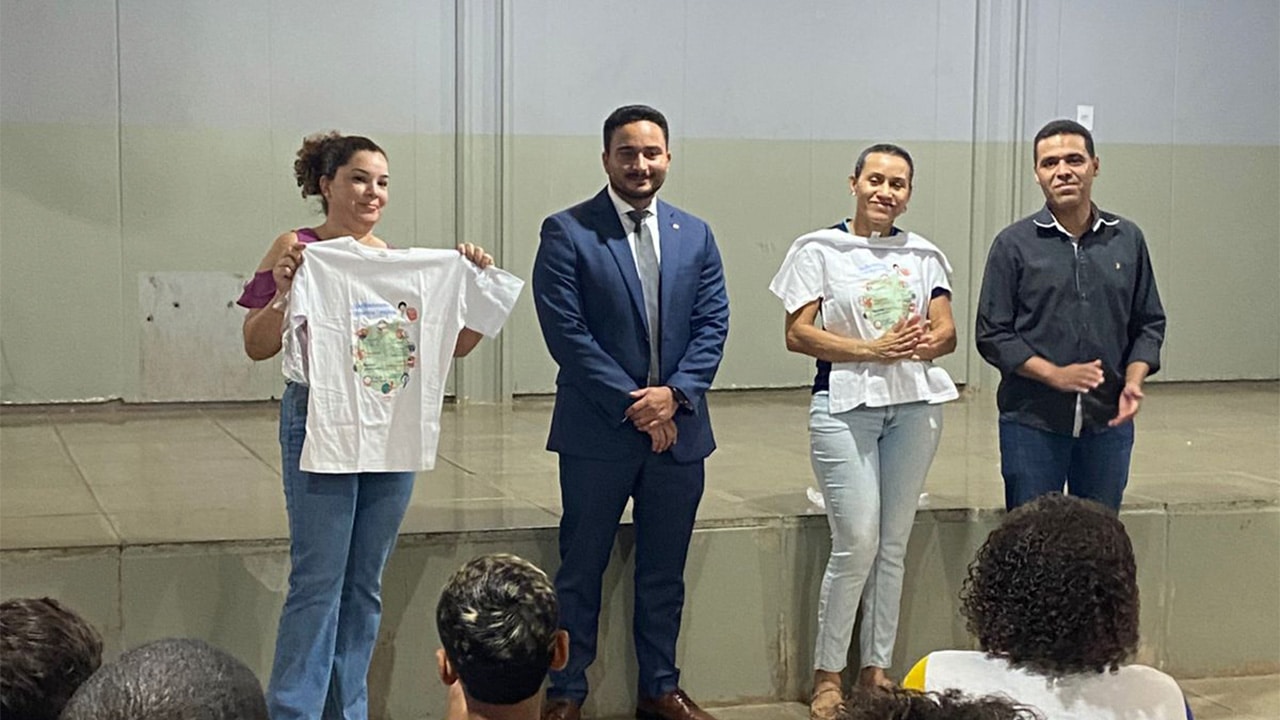 Procon Mirim: projeto ensina direitos do consumidor para mais de 2.400 crianças em nove escolas de João Pinheiro