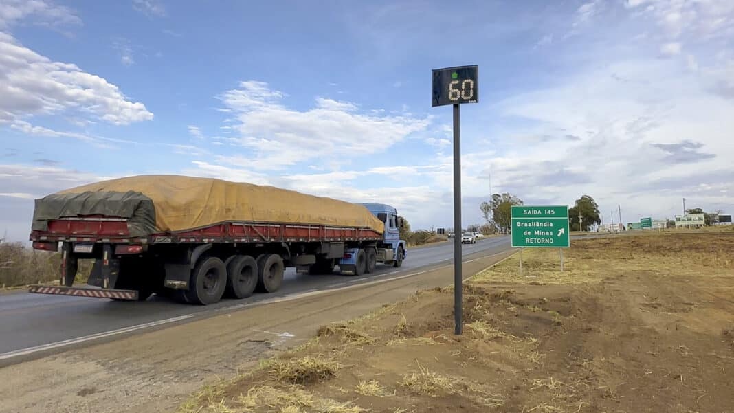 Trevo da morte na BR-040 em João Pinheiro finalmente recebe radar