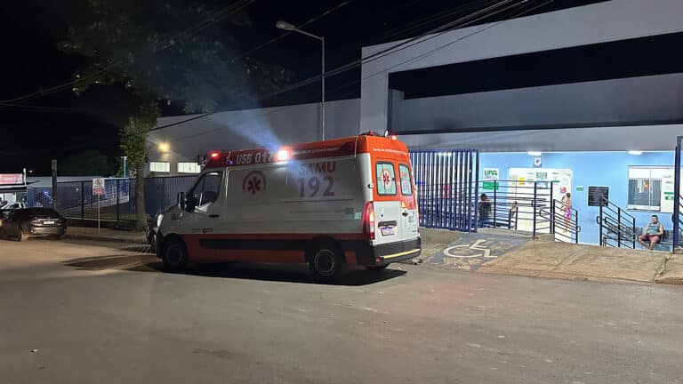 Homem é esfaqueado nas costas pelo "amigo" em discussão após bebedeira no Alvorada em João Pinheiro