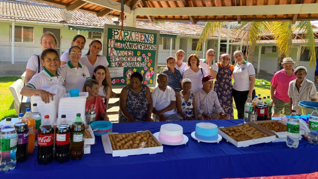 Grufabe promove tarde de forró e festa para celebrar a Semana do Idoso no Abrigo Sant'ana em João Pinheiro