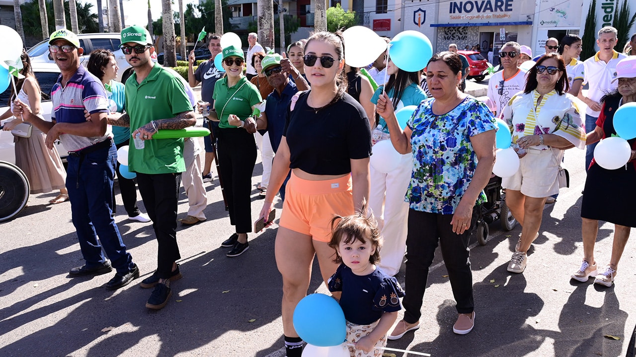Caminhada do Abrigo Sant'Ana em João Pinheiro une alegria, emoção e apelo por mais atenção à causa da pessoa idosa