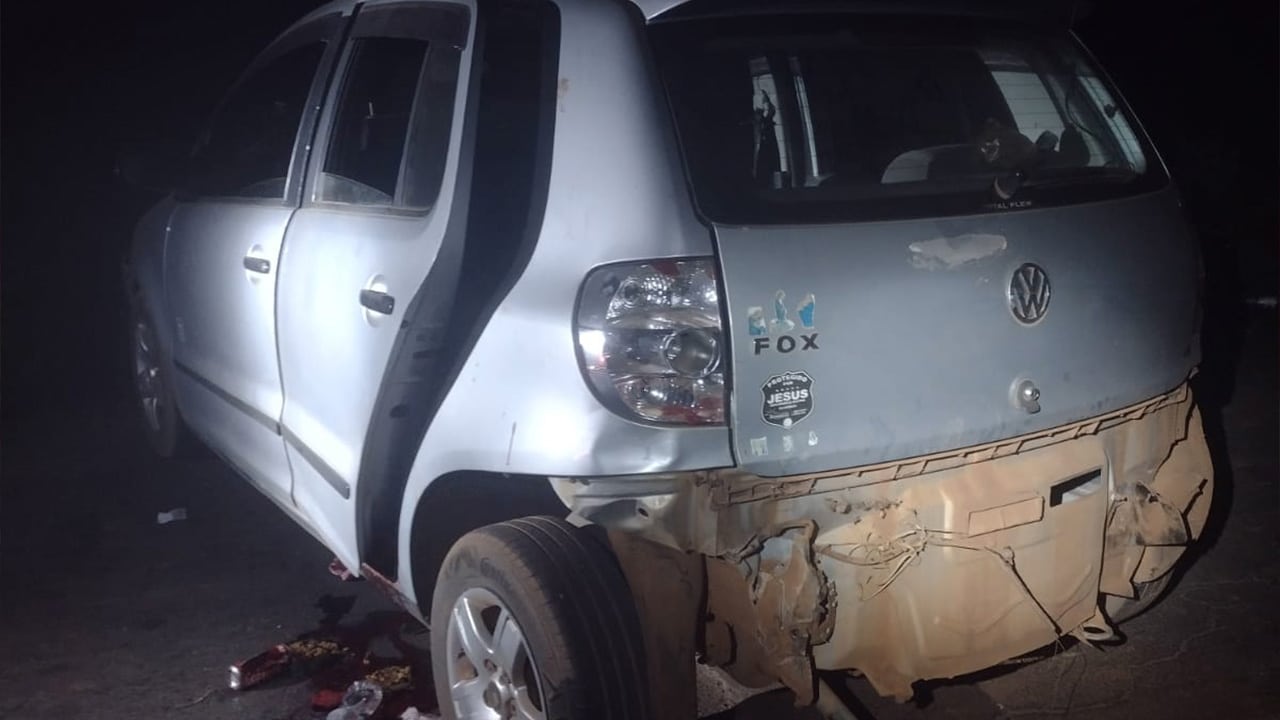 Manobra para evitar batida causa grave acidente e deixa família ferida na MG-410 próximo do trevo com a BR-040